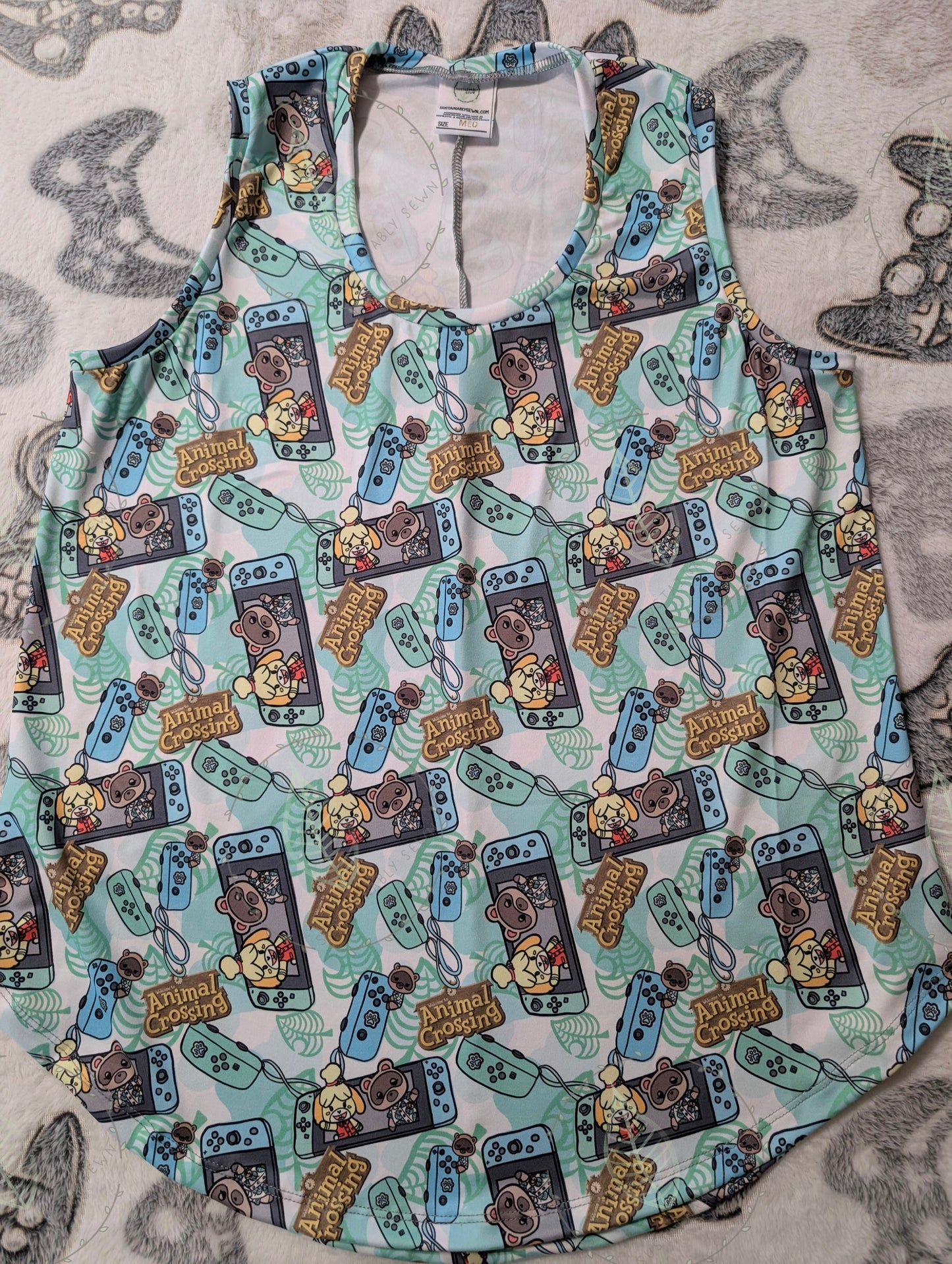 Medium Curved Tank